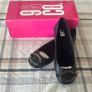 NWT 9&Co Black Flats with Silver Buckle